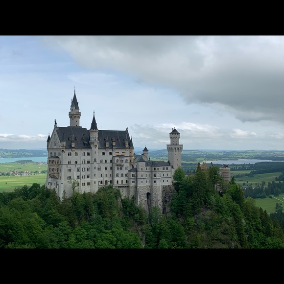 Meet your Posher, Sarah - Picture 5 of 6